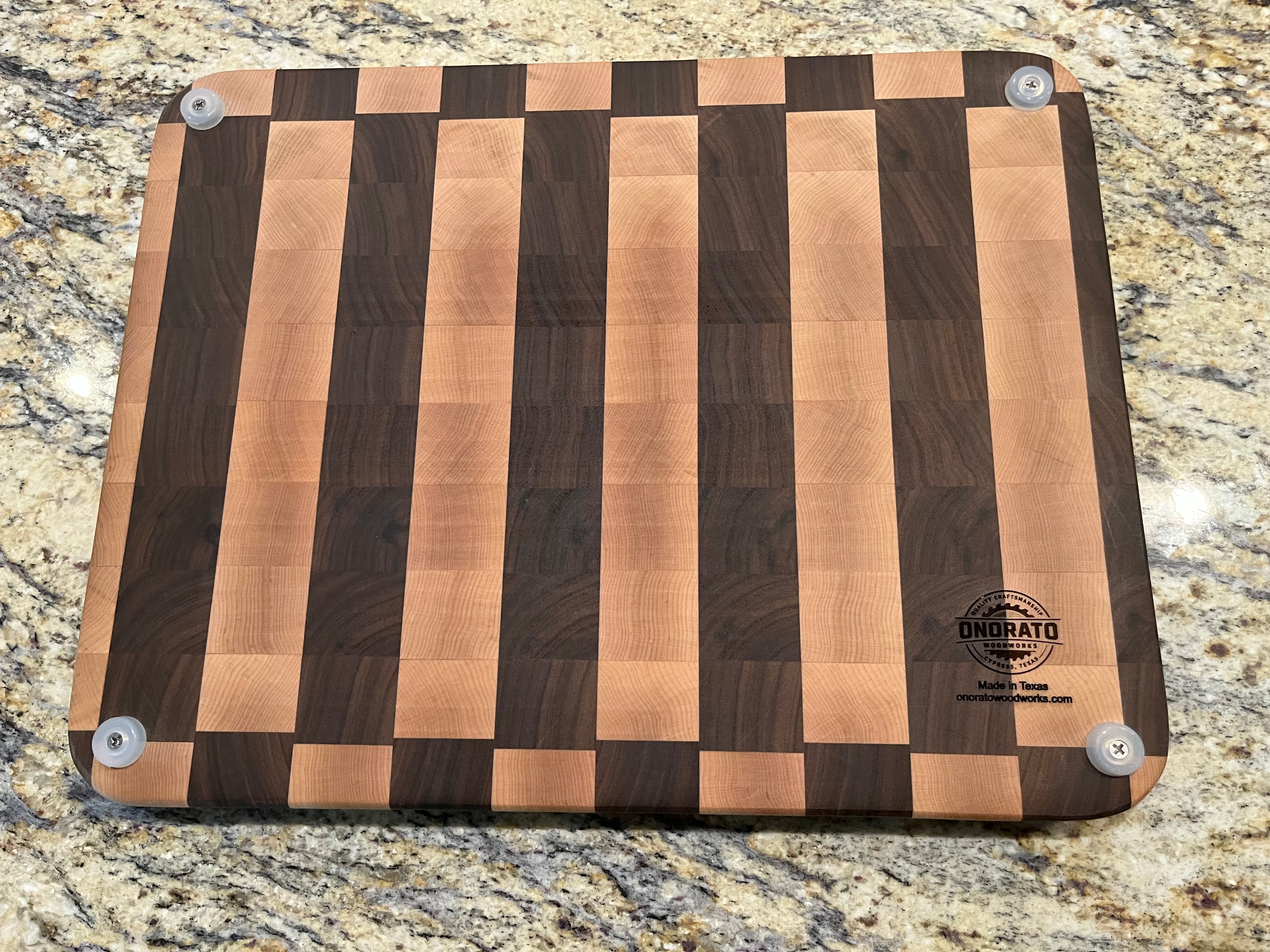 Hard Maple & Black Walnut End Grain Cutting Board – Medium